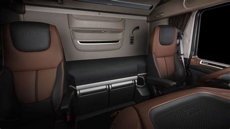 Wnętrze kabiny DAF XF z systemem PXP, podkreślające komfort i ergonomię