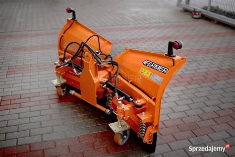 pług strzałkowy ATMP w pozycji roboczej
