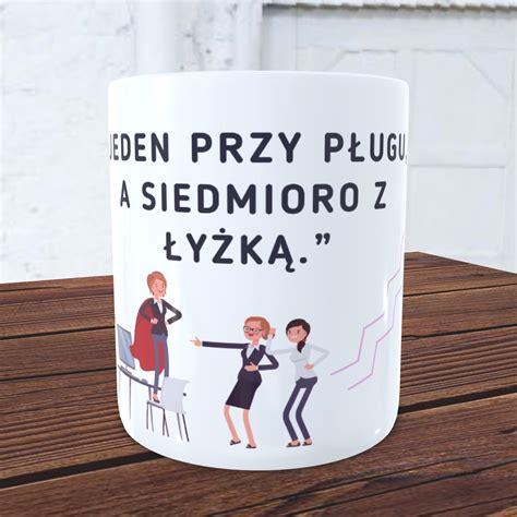 Ilustracja mechanizmu zabezpieczenia resorowego w pługu, pokazująca pracę resora przy napotkaniu przeszkody.