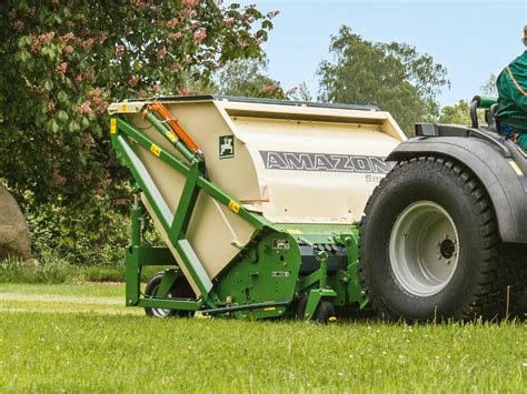 Thematic photo of the AMAZONE Grasshopper mower in action