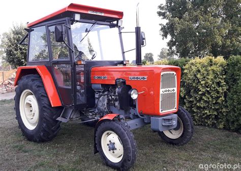 zdjęcie ciągnika Ursus C-360-3P