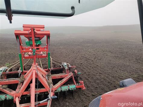 Schemat porównania talerzy i wałów w agregatach talerzowych Agro-Masz