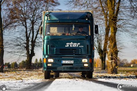 Historyczne zdjęcie ciężarówki Star 1142 w wersji wywrotka