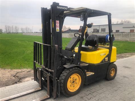 Wózek widłowy Daewoo D15 w akcji