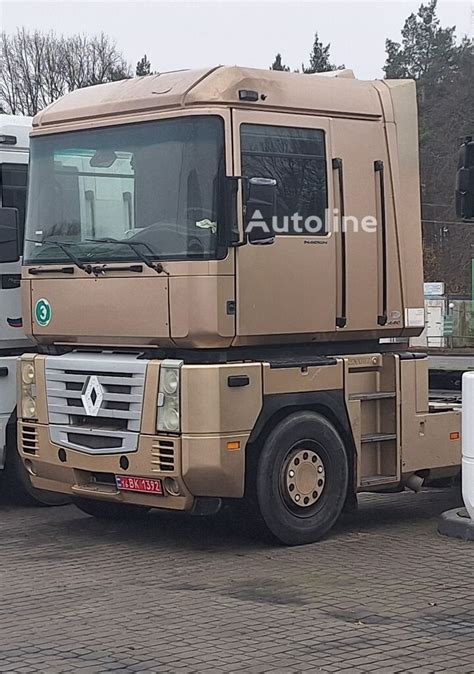 zdjęcie ciągnika siodłowego Renault Magnum 440 E-Tech w ruchu