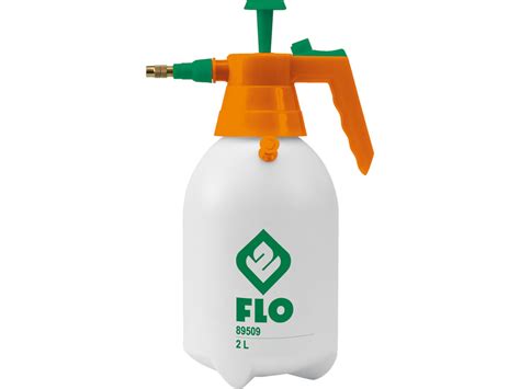 The Flo 89509 manual pressure sprayer, showcasing its ergonomic design and 2-liter tank