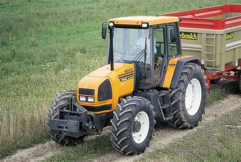 Tabela porównawcza popularnych modeli ciągników Renault (ares, temis, 110.54) z kluczowymi parametrami