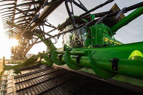 Zdjęcie historycznego pługa stalowego Johna Deere'a