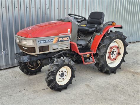 Porównanie wielkości i wyglądu różnych modeli traktorków Yanmar z serii F