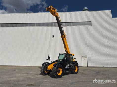 Comparison table of key JCB telehandler models