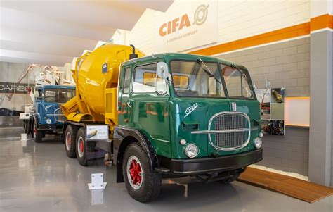 Zdjęcie eksponatów w muzeum CIFA w Senago