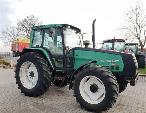 zdjęcie ciągnika valmet lub valtra