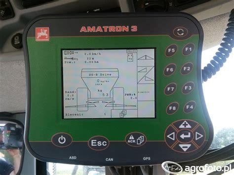 Panel sterowania rozsiewacza nawozu z funkcją GPS