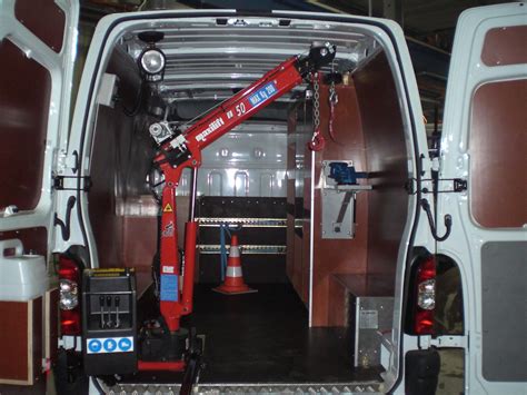 Technical drawing of Maxilift ANT M 50 installed in a van as a workshop fitting.