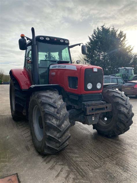 Massey Ferguson 6490 podczas prac polowych