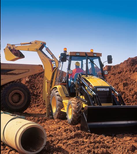 Tabela ze specyfikacją techniczną olejów i prędkości dla Caterpillar 428C
