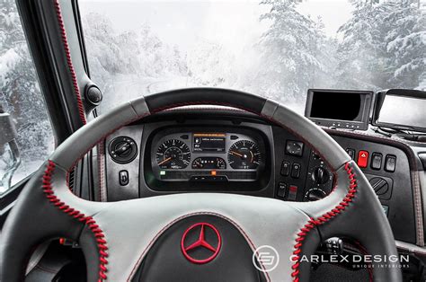 Wnętrze luksusowego kampera Mercedes Zetros