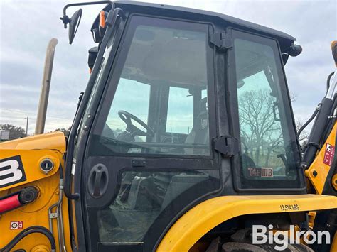 Thematic photo of JCB 3CX mirror and bracket