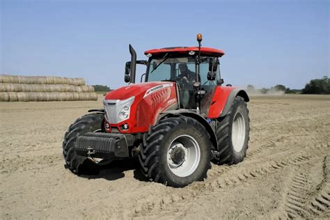 ciągnik specjalistyczny McCormick w nowoczesnym designie