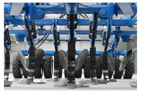 Ilustracja kultywatora do głębokiej uprawy