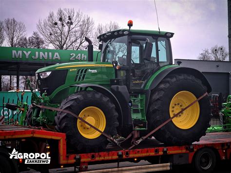 Tabela z danymi technicznymi ciągnika rolniczego John Deere 3350