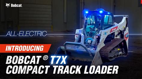 Infografika z kluczowymi cechami elektrycznej ładowarki Bobcat T7X