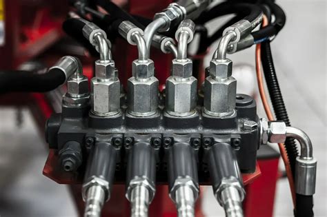 Ilustracja różnych typów silników hydraulicznych