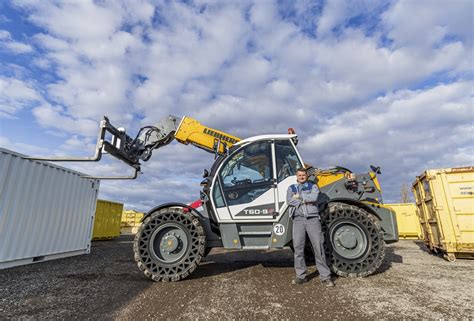 Zdjęcie ładowarki kołowej Liebherr L508 w akcji