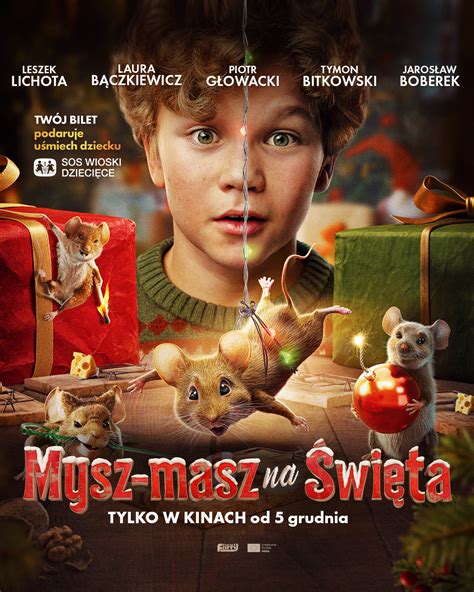 Rodzina myszek Tupcia Chrupcia w przytulnym domku na skraju łąki