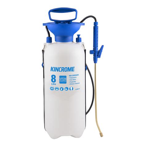 Thematic photo of an 8L pressure sprayer in a garden setting, possibly showing adjustable nozzle settings.