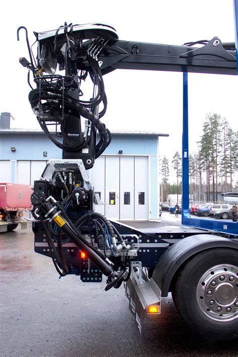 Technical drawing or schematic of the LOGLIFT 96S crane