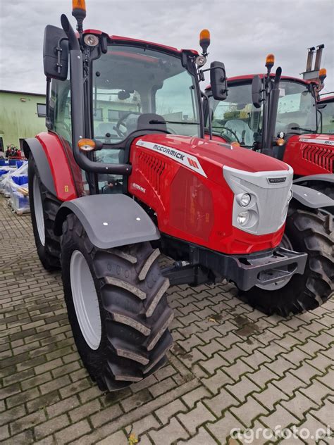 Zdjecie ciągnika McCormick X5.085 w akcji