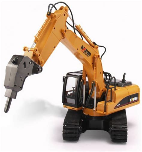 koparka JCB z młotem wyburzeniowym