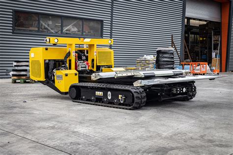 Infographic showing the advantages of tracked machines on various terrains