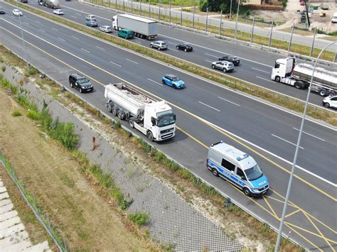 Ciężarówka betoniarka zatrzymana przez służby