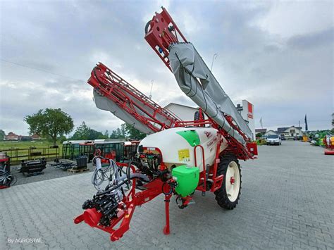 Wielokołowy opryskiwacz z systemem PowerTrac