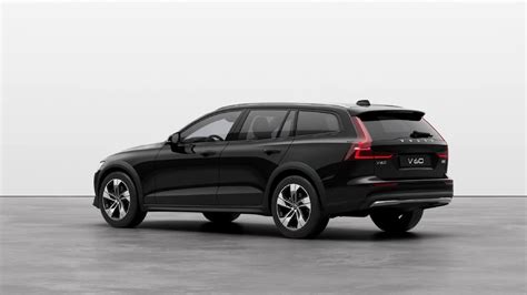 Zdjęcie przedstawiające efekt malowania światłem Volvo V60 CC w plenerze