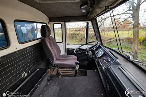 Wnętrze kabiny ciężarówki Jelcz z lat 70.