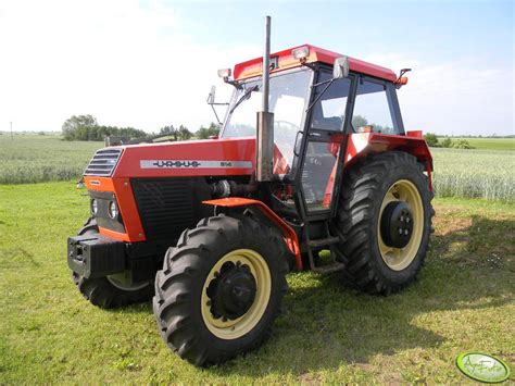 Ursus 914 w polu podczas pracy