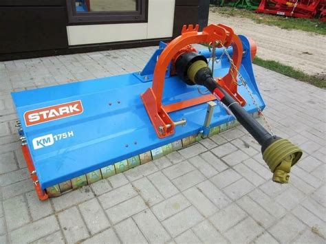 Kosiarka bijakowa STARK 135 w akcji na polu
