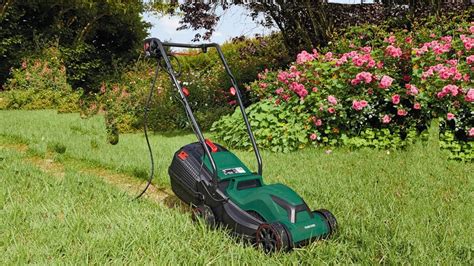 Thematic photo of the Parkside PRM 1200 A1 electric lawnmower in action