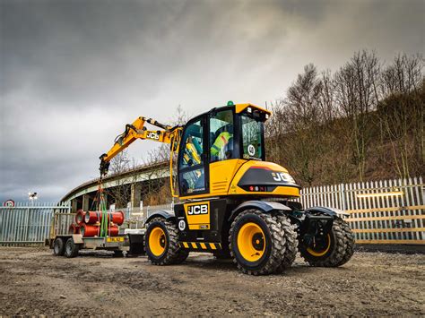 Photo of a JCB Hydradig 110W machine on a construction site