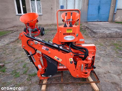 Zdjęcie ciągnika MTZ-82 z wymienioną pompą hydrauliczną