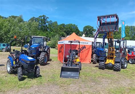 Różne modele ładowaczy czołowych Quicke zamontowane na ciągnikach