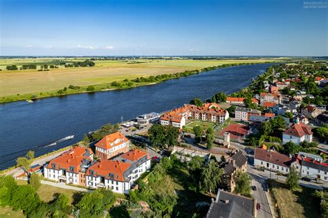 Zetor utknął na schodach w Tczewie
