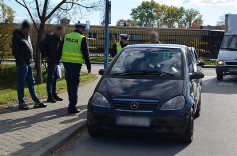 Policjanci na miejscu zdarzenia w Tczewie