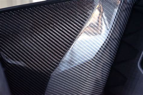Wnętrze prototypu Audi RS8 z elementami z włókna węglowego
