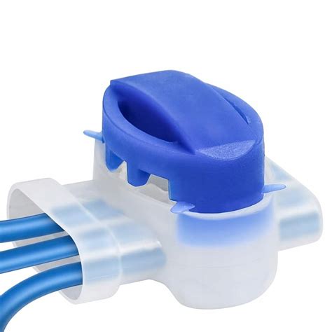 Infografika przedstawiająca schemat instalacji przewodu ograniczającego dla kosiarki automatycznej