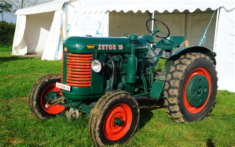 Historyczny ciągnik Zetor 15