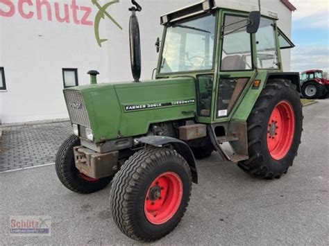 zdjęcie wnętrza kabiny Fendt Farmer 306 LS